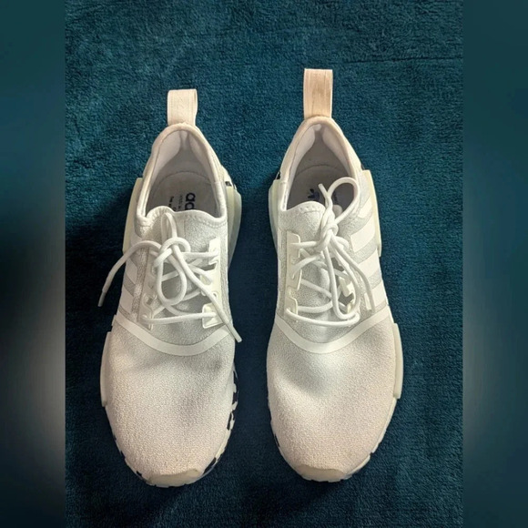 Adidas Originals NMD_R1 | White Black Speckled Boost | Size 9 | GZ4307 - Picture 3 of 6